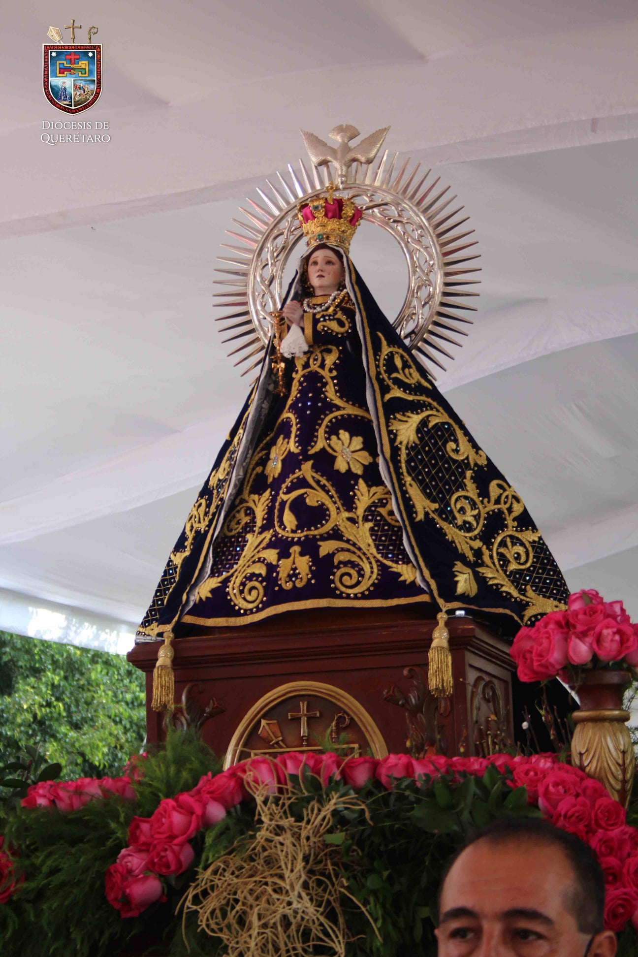 Consagración de Mons. Fidencio López a la Virgen de los Dolores -